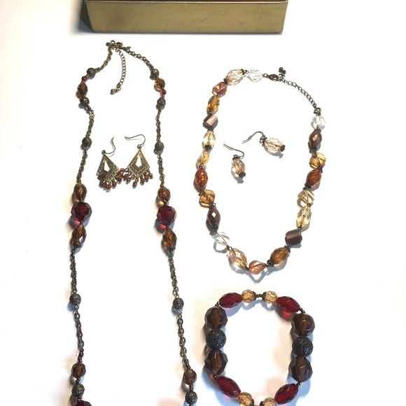 2 sets of matching necklaces with geometric beads, earrings and bracelet - amber - Picture 1 of 9